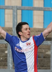Shrews snap up striker