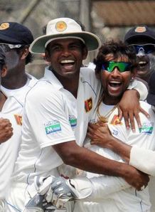 Pakistan succumb in Galle