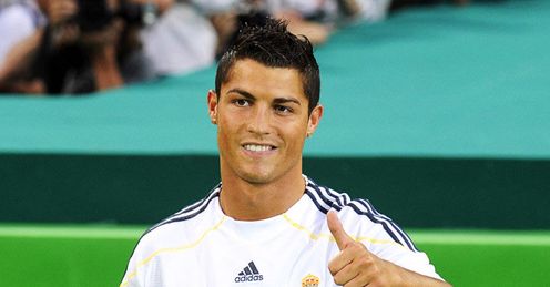 cristiano ronaldo real madrid 2009 wallpaper. Cristiano Ronaldo is unveiled
