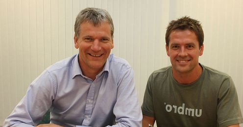 Michael Owen joins Man Utd