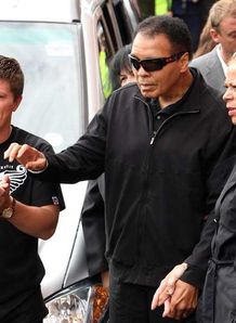 Hatton moved by Ali visit