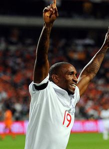Defoe admits to pressure