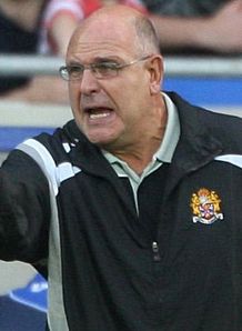 Arber lifts Daggers to summit