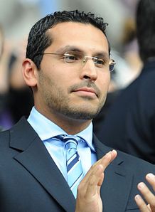 City chief wants wage cap