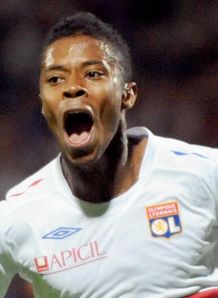 http://img.skysports.com/09/08/218x298/Lyon-Bastos2_2354098.jpg