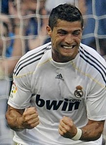 Ronaldo shurgs off Galaticos tag
