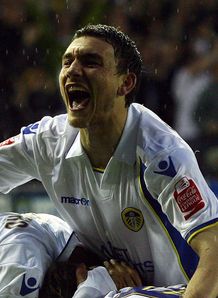 Snodgrass saves Leeds
