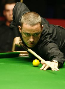 Hendry hammers Aussie