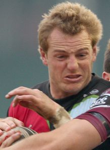 Quins charge away from Bulls