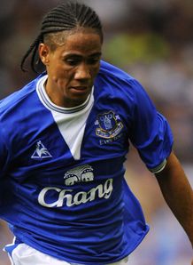 Pienaar may make derby return