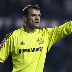 Roy Carroll: Greek move