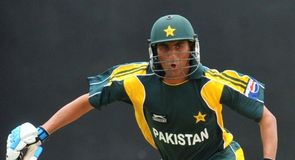 Rivals primed for desert decider