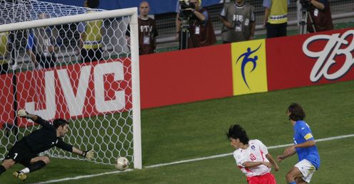 click to download Ahn Jung-hwan South Korea 2010 Photos Ahn Jung-hwan South Korea 2010 Photos