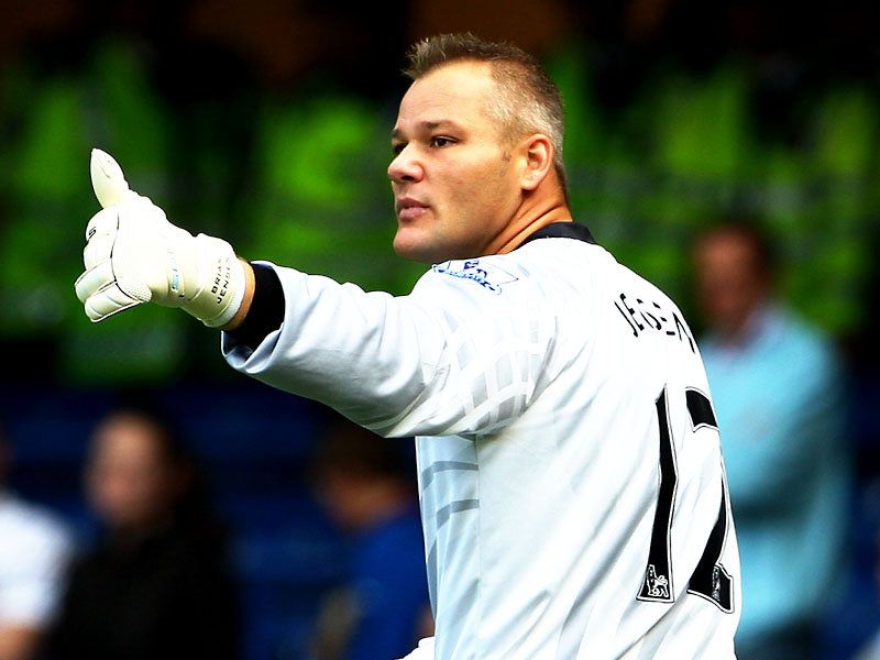 Brian-Jensen-Chelsea-Burnley-Premier-League_2353789