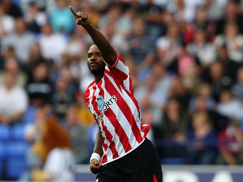 Darren Bents goal scoring prowess diverts attention from Sunderlands hideous looking shirts.