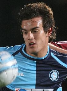 Daggers extend Pack deal
