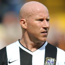 Lee Hughes