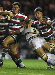 Aaron Mauger taking on Neil Best Aaron Mauger taking on Neil Best