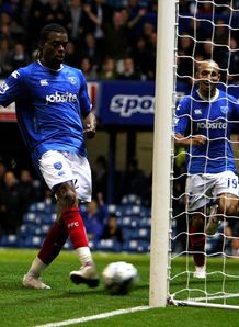 Piquionne fires Pompey through