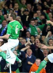 Last-gasp Azzurri deny Republic