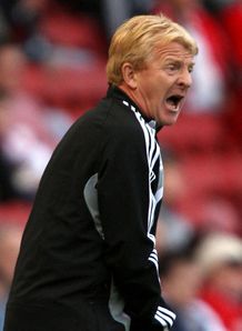 Boro close on Bhoys
