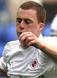 Wycombe extend Davies loan