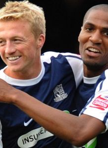 Barnard fires Shrimpers to win