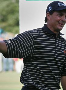 US trio lead way in Vegas