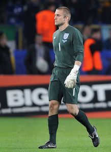 Zola - Green deserves gloves