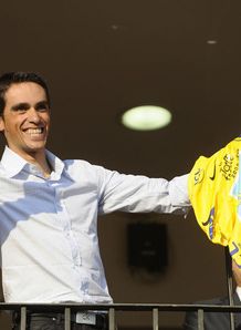 Contador commits to Astana