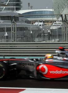 Hamilton fastest in Abu Dhabi
