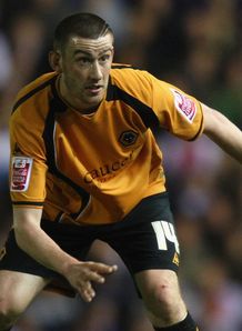 Wolves aim to keep Jones