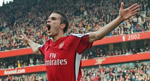 Van Persie could land lone role