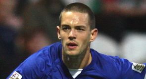 Donny hold off Foxes fight