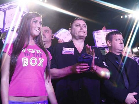 Kevin Painter makes his way to the stage for his quarter-final.