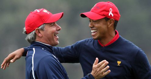 Tiger Woods and Fred Couples celebrate the US victory in the Presidents Cup