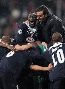 Bordeaux book last 16 berth