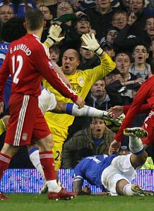 Benitez hails Reina show