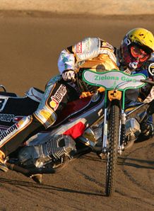 Robins move for Pole