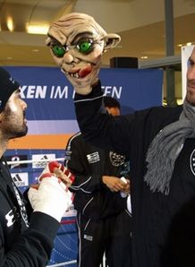 Team Valuev hits back
