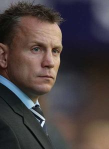 Jones eyes quarter-finals