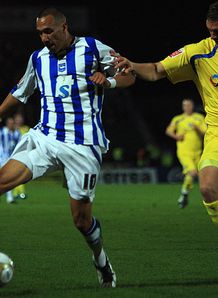 Dickinson spares Seagulls' blushes