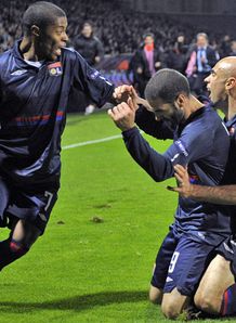 Lisandro leaves Reds on the brink