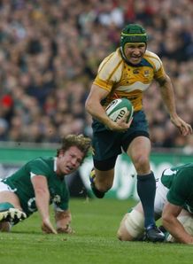 Matt Giteau breaks at croke park