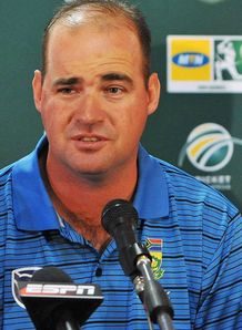 Arthur frustrated by Trott