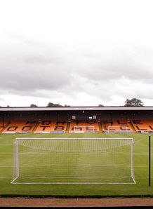 Bratt resigns as Vale chief