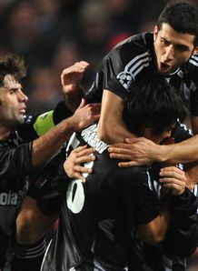Besiktas stun United