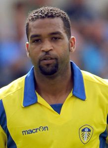 Marques seeks Leeds stay
