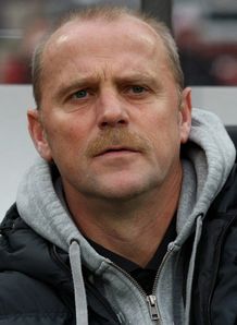 Schaaf in contract talks