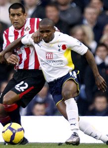 Defoe sorry for Gordon break